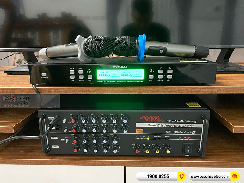 Dàn karaoke gia đình chị Nhàn