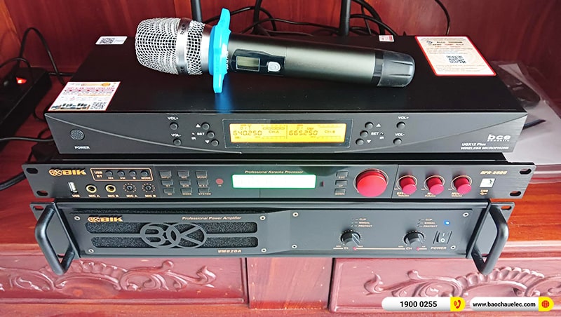 dàn karaoke gia đình chị Thúy anh
