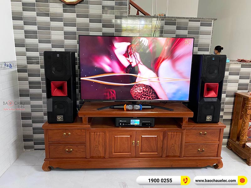 Dàn karaoke gia đình chị Tính