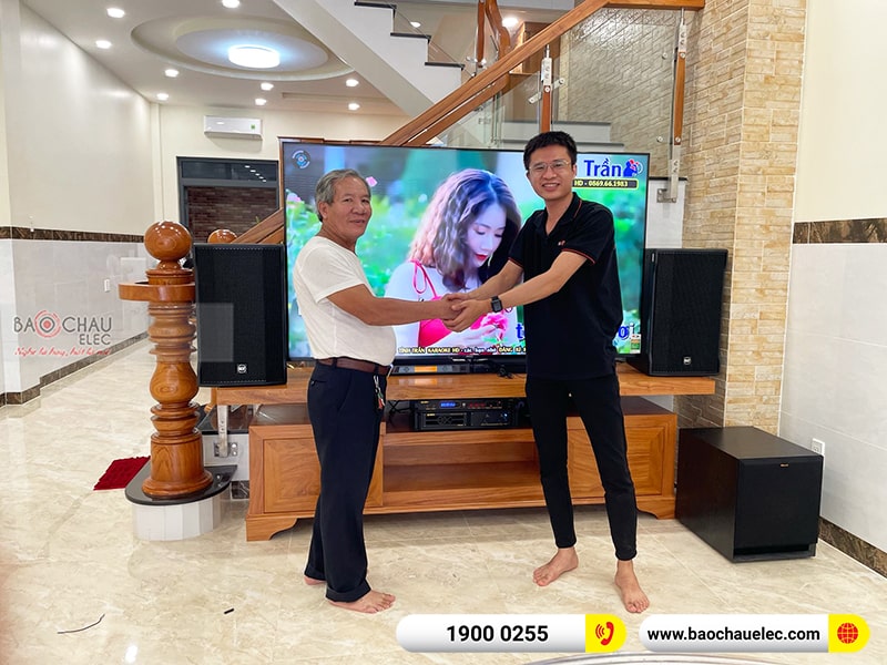 Dàn karaoke gia đình chị Vân