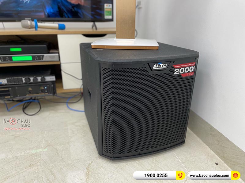 Dàn karaoke gia đình anh Đào
