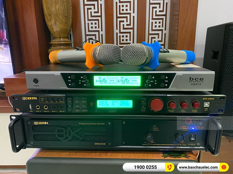 Dàn karaoke gia đình anh Nghĩa
