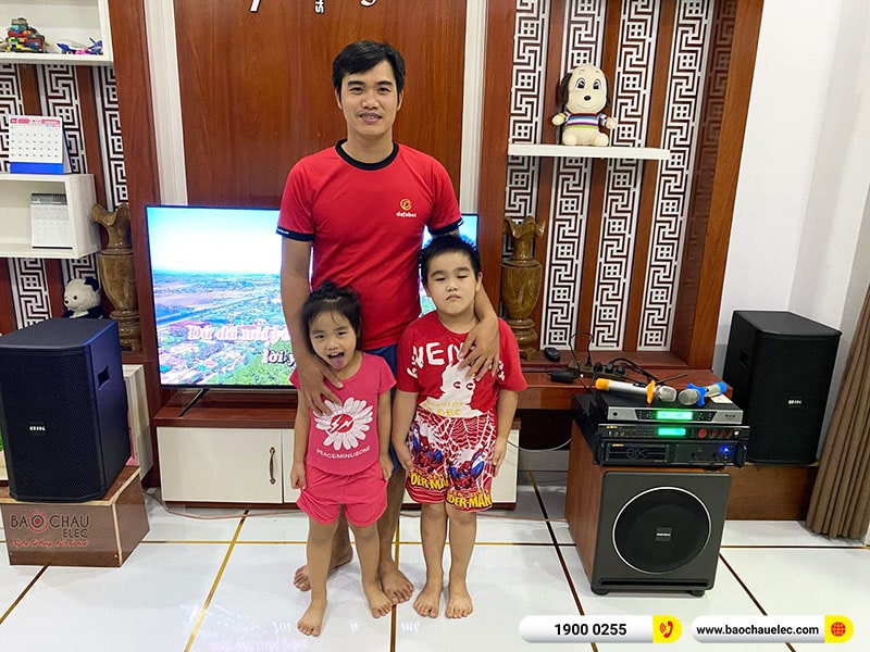 Dàn karaoke gia đình anh Nghĩa