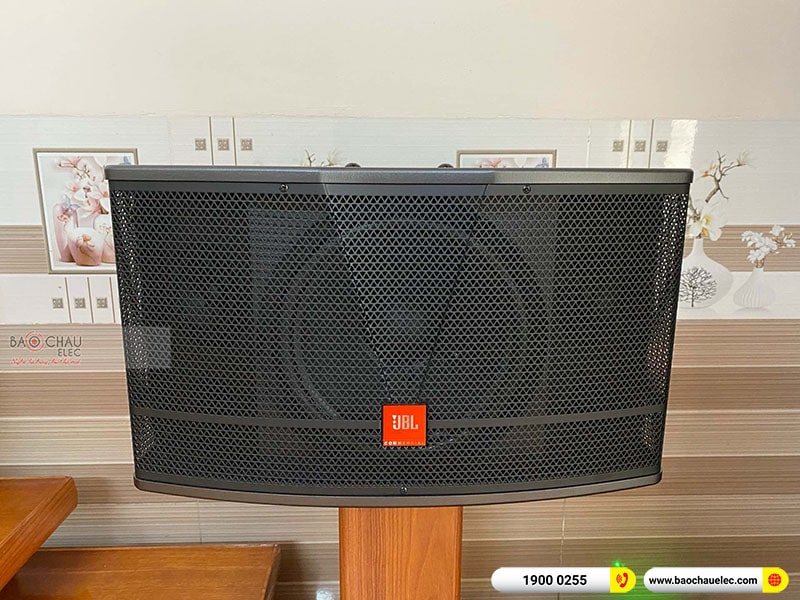 Dàn karaoke gia đình anh Phát