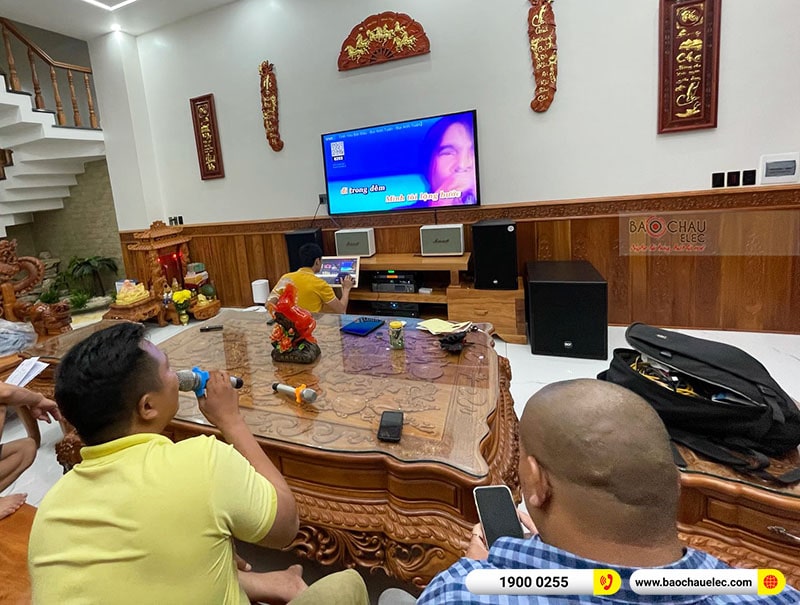 D&agrave;n karaoke gia đ&igrave;nh anh Thế