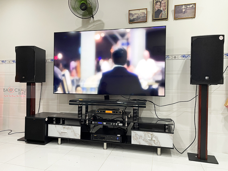 D&agrave;n karaoke gia đ&igrave;nh chị Lệ tại Đồng Nai