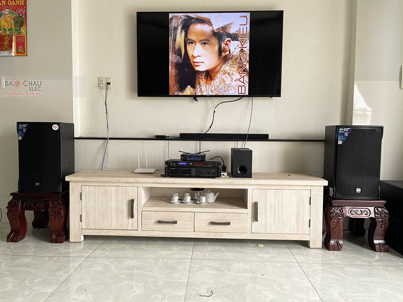 Dàn karaoke gia đình chị Ngọc h4