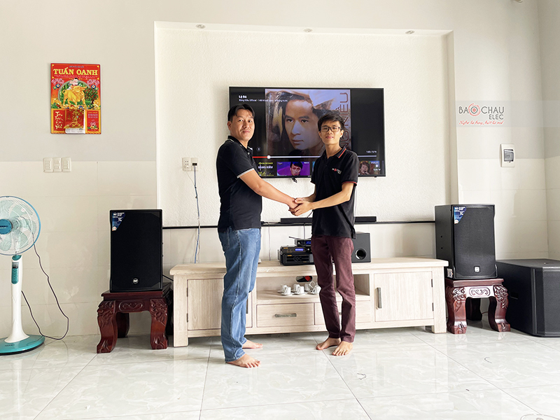 Dàn karaoke gia đình chị Ngọc h5