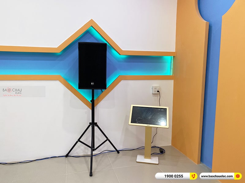 Dàn karaoke gia đình chị Trinh