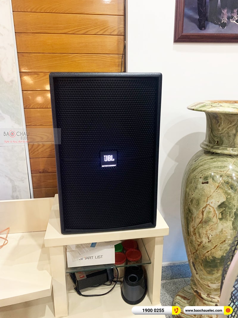 Dàn karaoke gia đình anh Lập