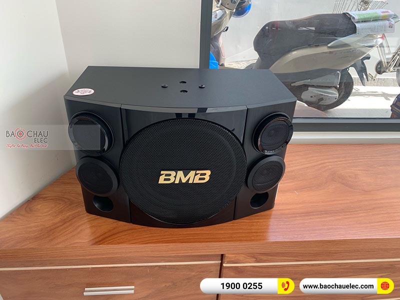 Dàn karaoke gia đình anh Hải