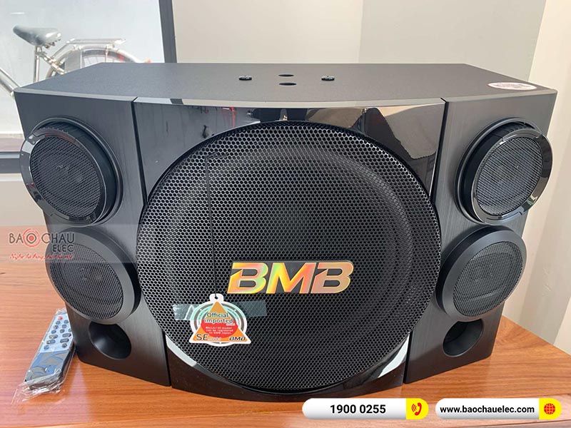 Dàn karaoke gia đình anh Hải