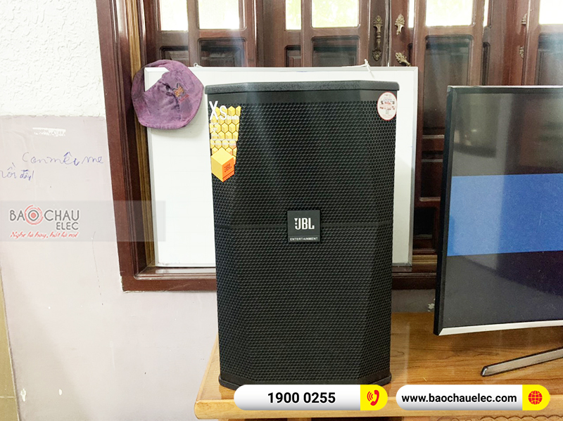 Dàn karaoke gia đình anh Hiền