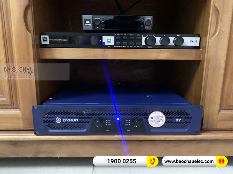 Dàn karaoke gia đình anh Hiền