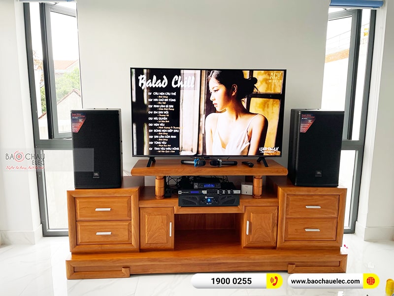 Dàn karaoke gia đình anh Hiếu