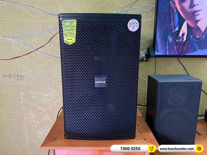 Dàn karaoke gia đình anh Nhàn