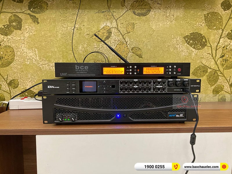Dàn karaoke gia đình anh Chí