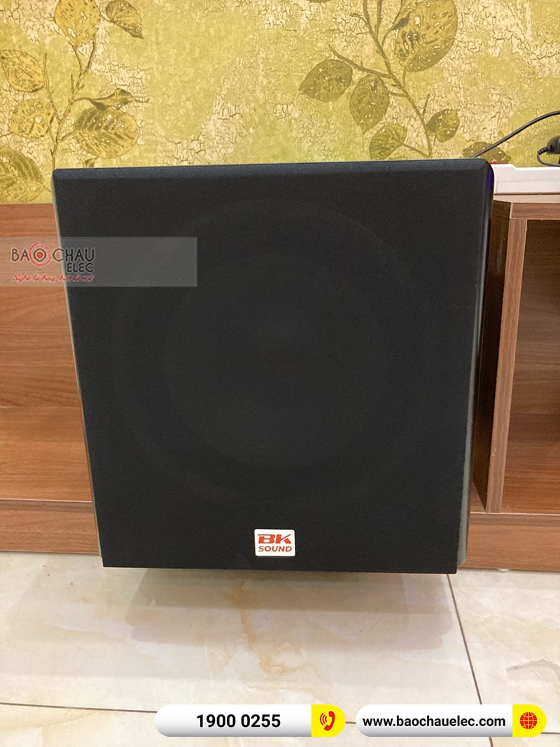 Dàn karaoke gia đình anh Chí