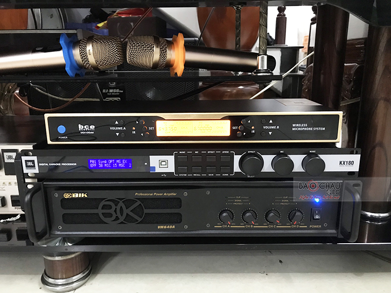 Dàn karaoke gia đình anh Hoãn h3