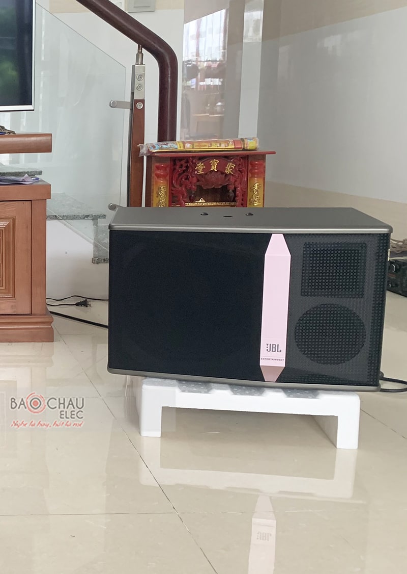 Dàn karaoke gia đình anh Sơn