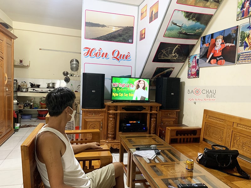 Dàn karaoke gia đình anh Tâm 