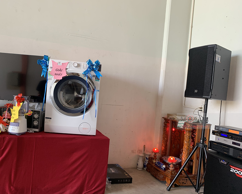 Dàn karaoke gia đình chị Nga h2