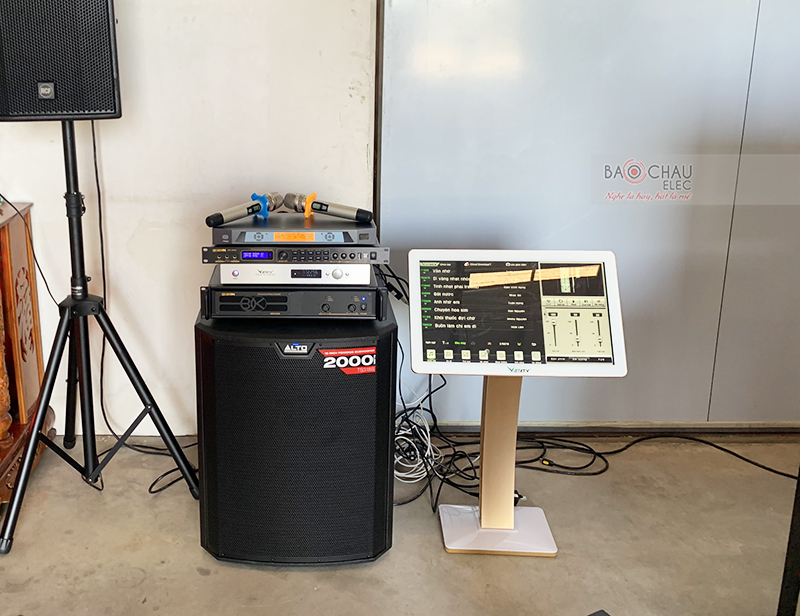 Dàn karaoke gia đình chị Nha h5