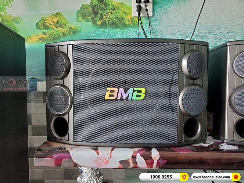 Dàn karaoke gia đình anh Thịnh