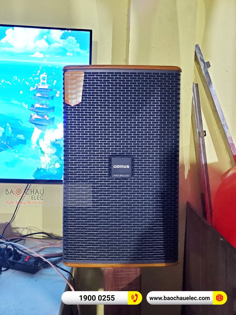 Dàn karaoke gia đình anh Tiến