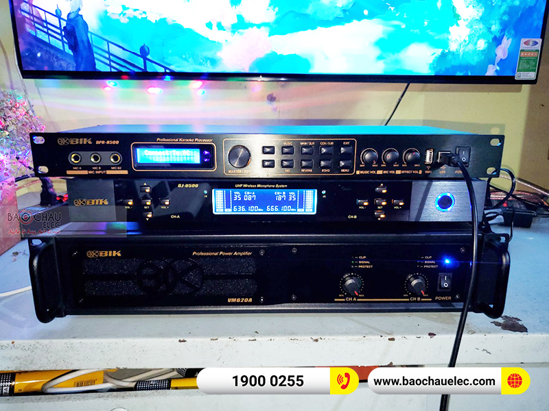 Dàn karaoke gia đình anh Tiến
