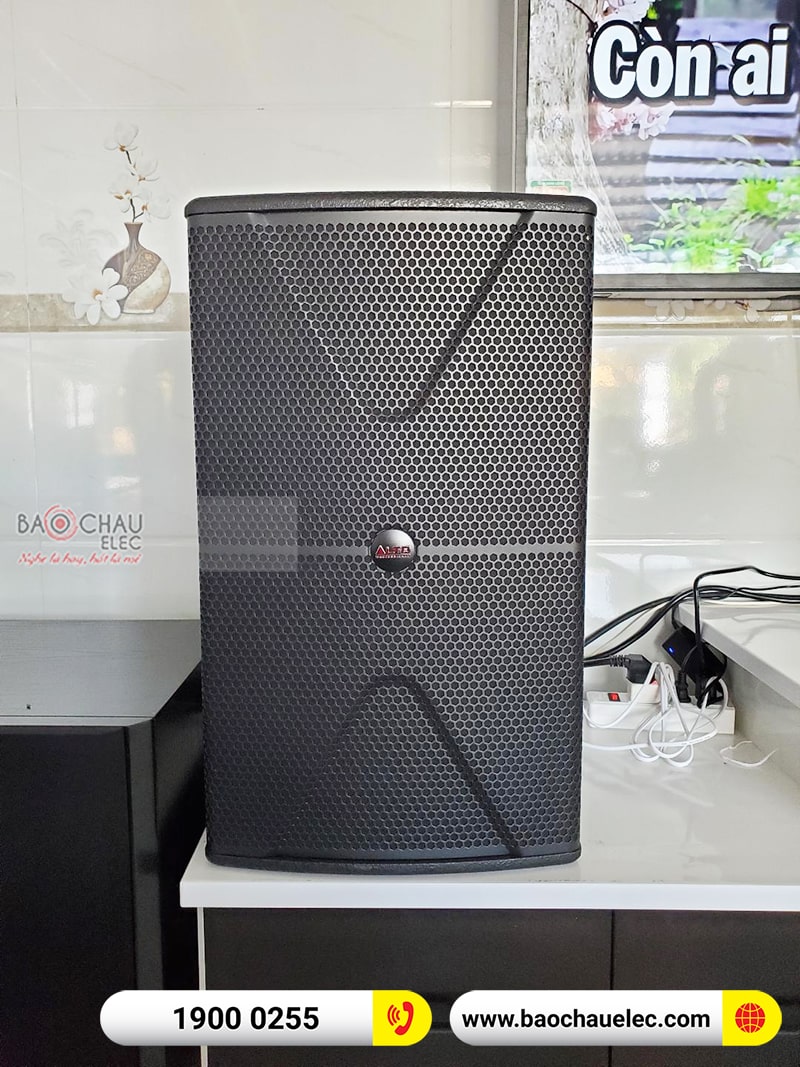 Dàn karaoke gia đình chị Quyền