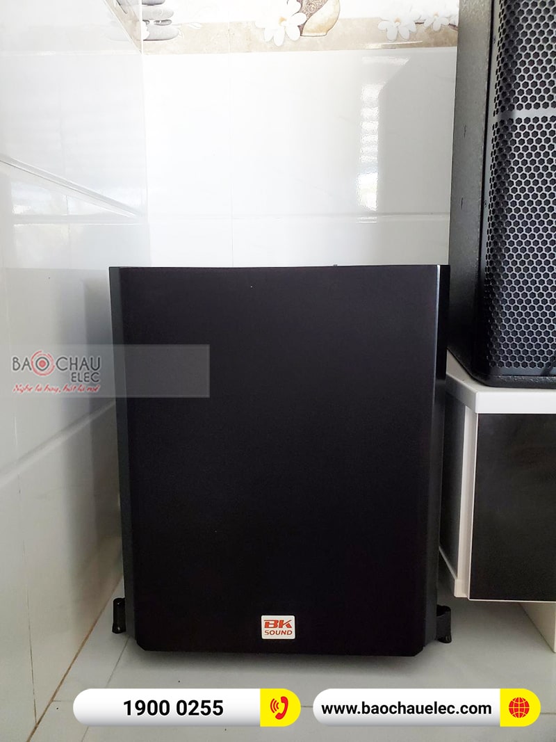 Dàn karaoke gia đình chị Quyền