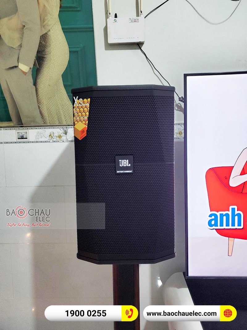 Dàn karaoke gia đình cô Dung 
