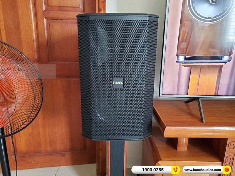 Dàn karaoke gia đình anh Khải