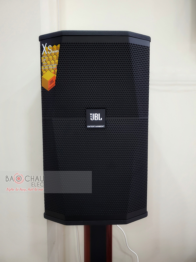 Dàn karaoke gia đình anh Sáu h1
