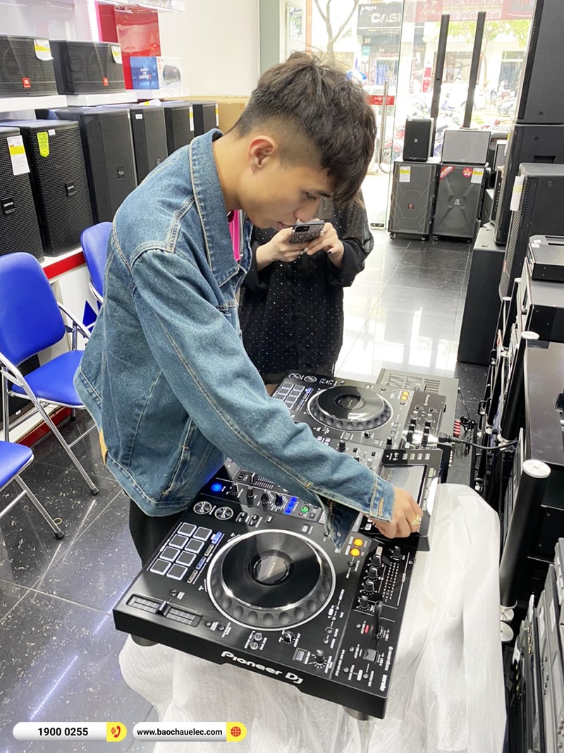 Bàn giao Bàn DJ Pioneer XDJ-XZ gần 68tr cho anh Việt tại Đà Nẵng