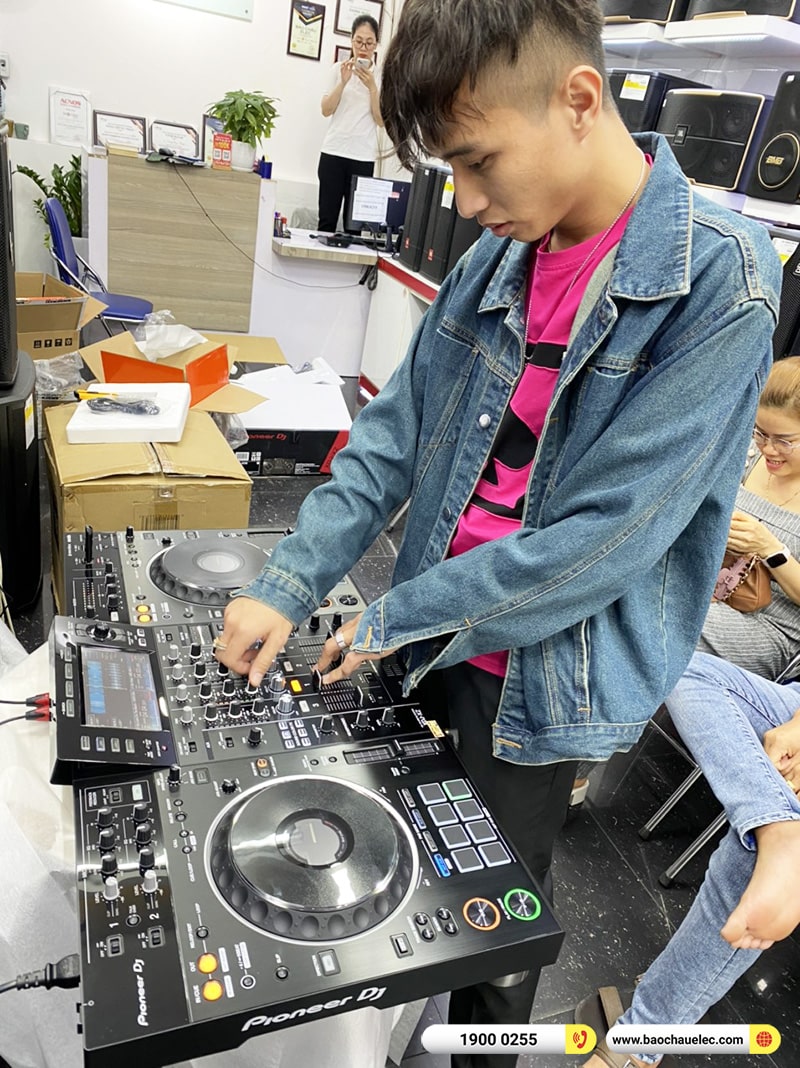 Bàn giao Bàn DJ Pioneer XDJ-XZ gần 68tr cho anh Việt tại Đà Nẵng