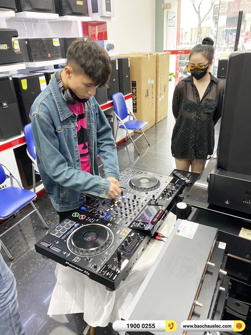Bàn giao Bàn DJ Pioneer XDJ-XZ gần 68tr cho anh Việt tại Đà Nẵng
