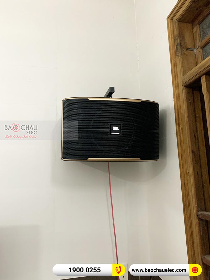 Dàn karaoke gia đình anh Bằng 