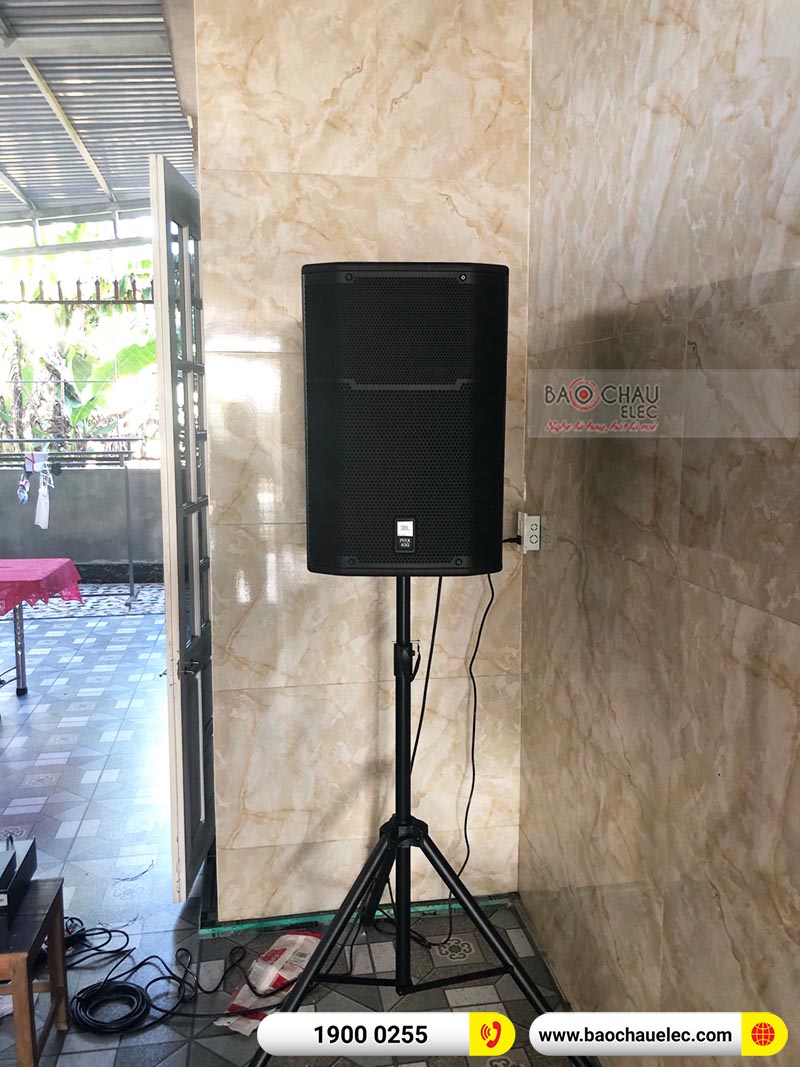 Dàn karaoke gia đình anh Bình 