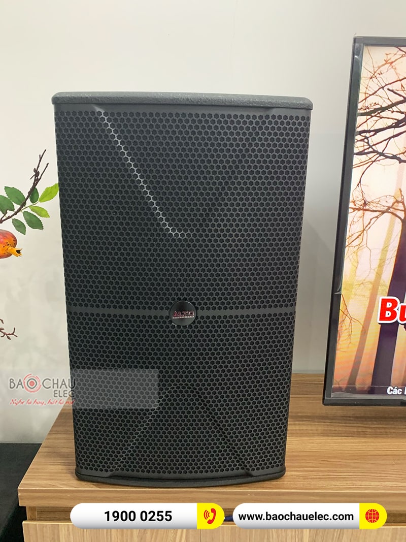 Dàn karaoke gia đình anh Dũng