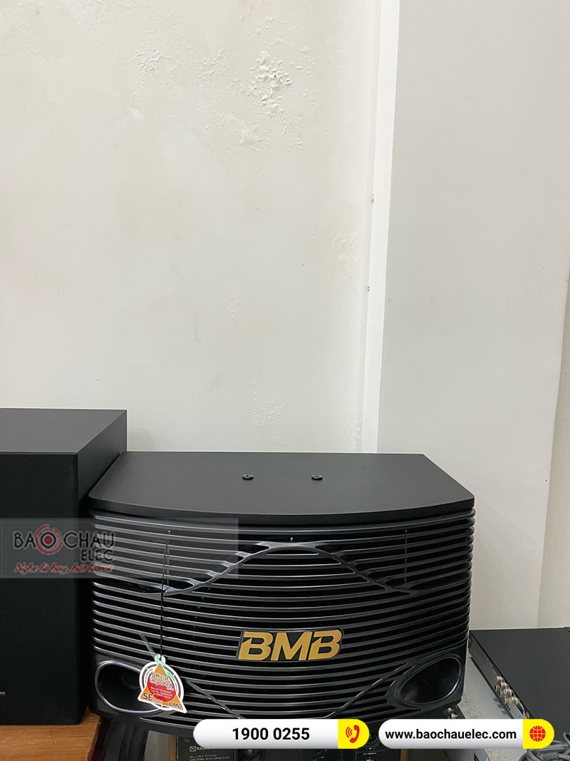 Dàn karaoke gia đình anh Dũng