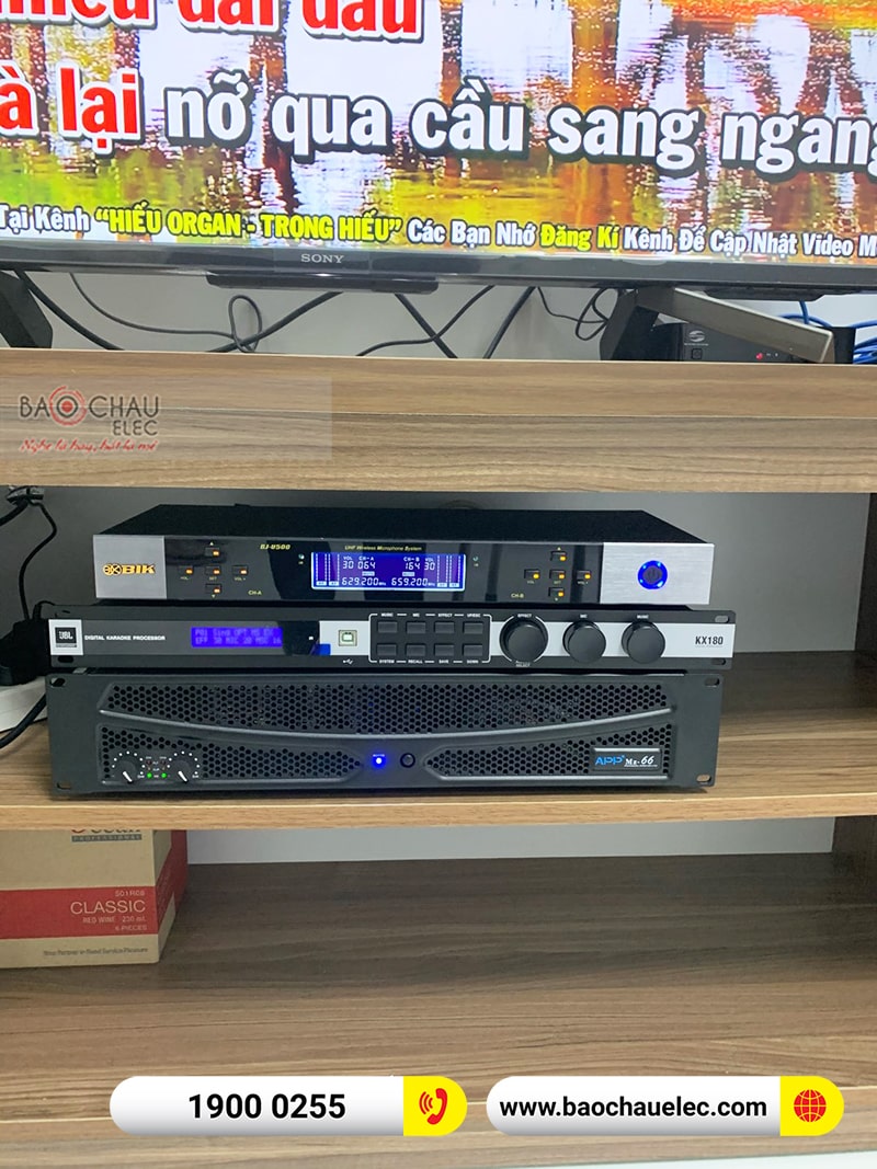 Dàn karaoke gia đình anh Dũng