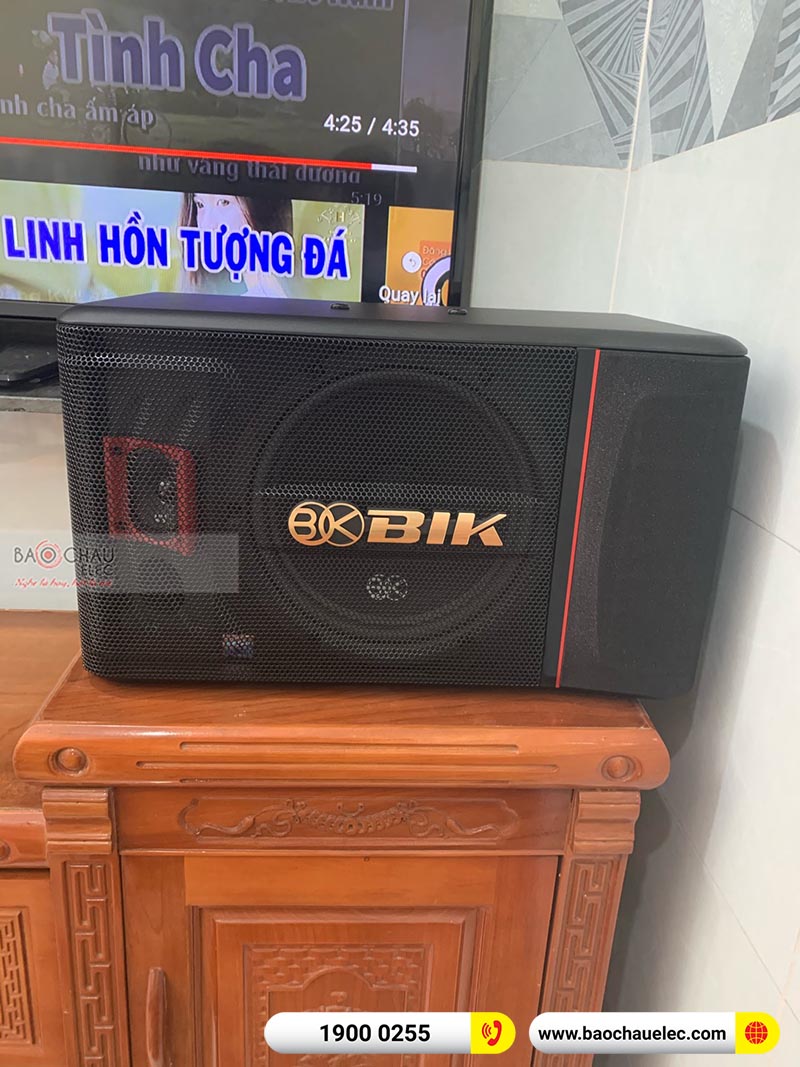 Dàn karaoke gia đình anh Long
