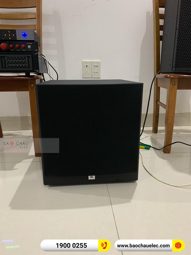 Dàn karaoke gia đình anh Long 