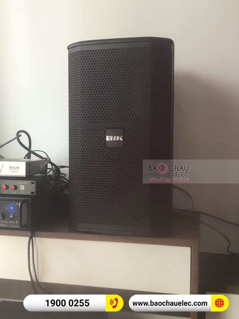 Dàn karaoke gia đình anh Nam