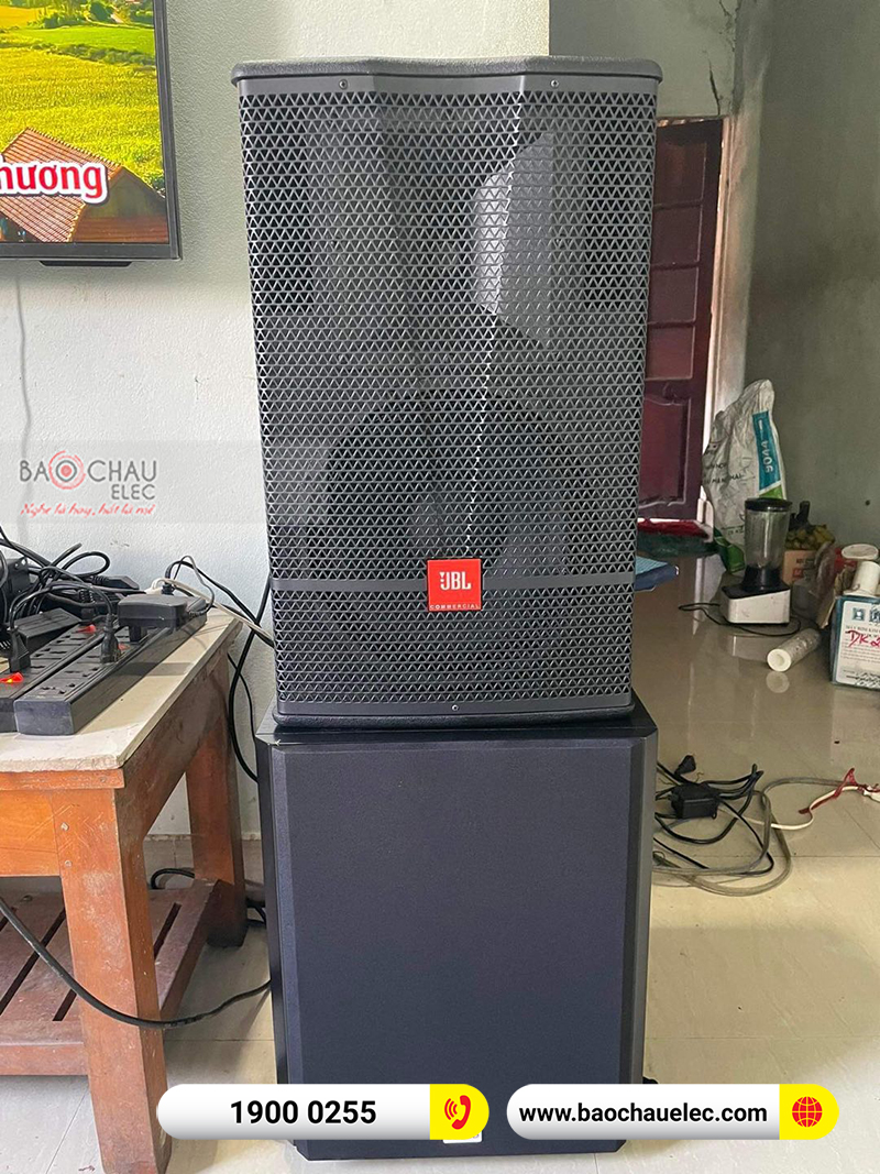 Dàn karaoke gia đình anh Trường