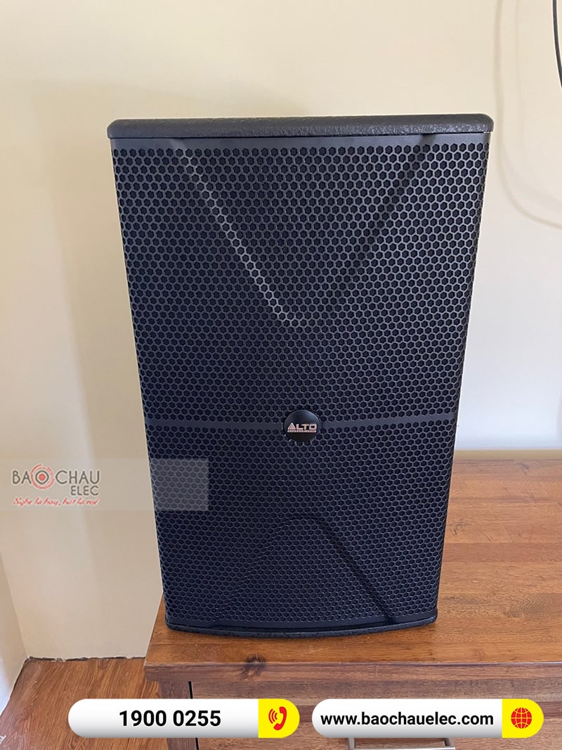Dàn karaoke gia đình anh Vỹ