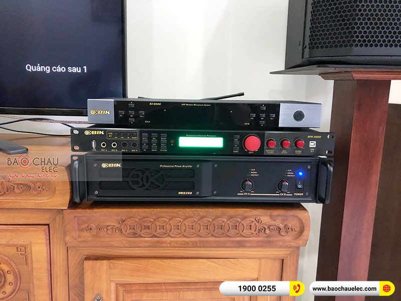 Dàn karaoke gia đình chị Lan