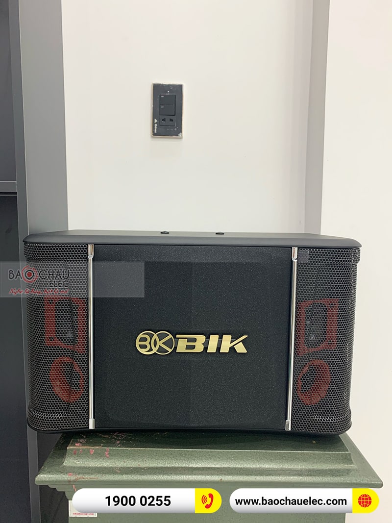Dàn karaoke gia đình chị Linh 